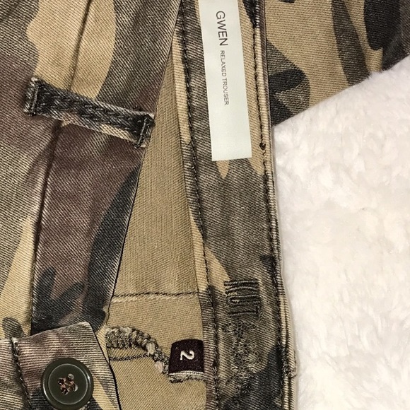 2 for $20 ♥️ camp print boyfriend pants - Picture 5 of 7